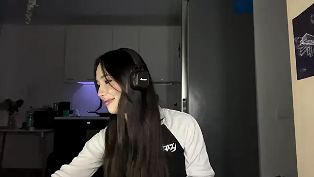 Snapshot of Elizabetswan chatting on 04/05/26, 07:33 Elizabetswan online show from 04/05/26, 07:33