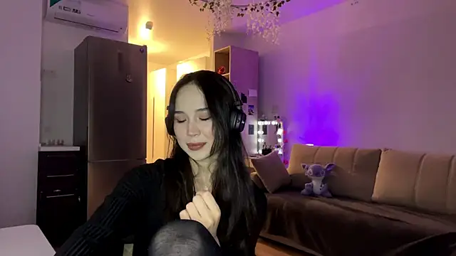 Elizabetswan online show from 04/17/26, 10:24