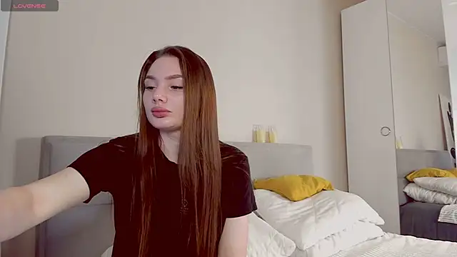 Snapshot of Aphrodite_Portman chatting on 05/03/26, 01:55 Aphrodite Portman online show from 05/03/26, 01:55