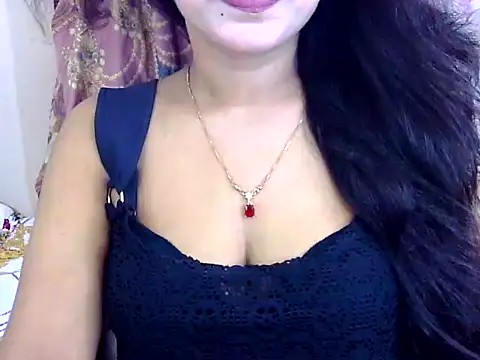 Noor Zarin online show from 05/17/26, 12:01