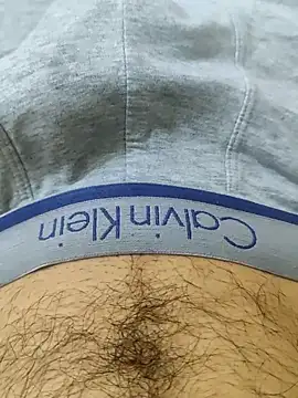 Snapshot of zbardi27 chatting on 04/11/26, 06:07 zbardi27 online show from 04/11/26, 06:07