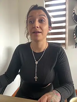 Isabella varella- online show from 05/11/26, 01:39