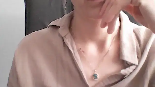 sara 41 online show from 04/16/26, 10:16