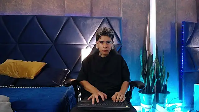 Snapshot of Bel_Sebu chatting on 04/09/26, 08:47 Bel Sebu online show from 04/09/26, 08:47