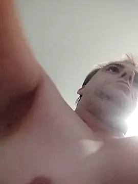 Snapshot of tardfest chatting on 11/17/25, 08:36 tardfest online show from 11/17/25, 08:36