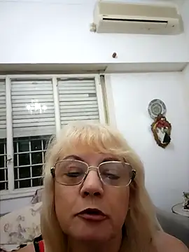 Snapshot of MatureElegantWidow chatting on 04/05/26, 01:58 MatureElegantWidow online show from 04/05/26, 01:58