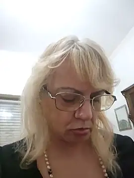 Snapshot of MatureElegantWidow chatting on 05/19/26, 11:55 MatureElegantWidow online show from 05/19/26, 11:55