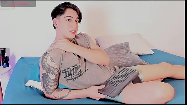 Thiago angel online show from 05/12/26, 02:30