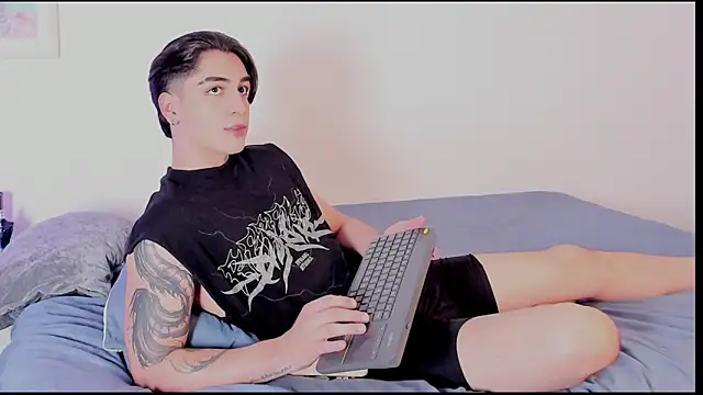 Thiago angel online show from 06/14/26, 02:24