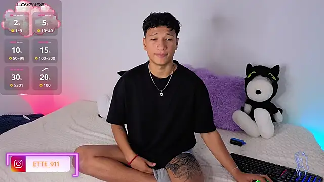 ETTE MOON online show from 05/20/26, 03:45