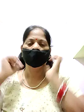Snapshot of SEEMA_012 chatting on 04/22/26, 05:10 SEEMA 012 online show from 04/22/26, 05:10