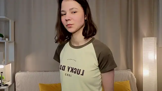 Snapshot of SheliaBinkley chatting on 04/13/26, 08:14 SheliaBinkley online show from 04/13/26, 08:14