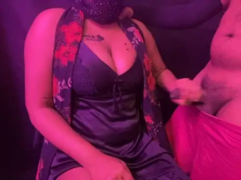 Snapshot of Lovebirds721 chatting on 04/03/26, 07:45 Lovebirds721 online show from 04/03/26, 07:45