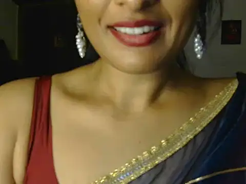 Snapshot of Sexy-Aishu chatting on 04/15/26, 06:15 Sexy-Aishu online show from 04/15/26, 06:15