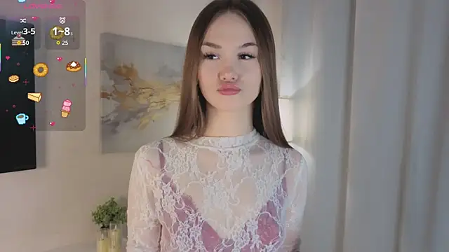 LuraPodraza online show from 05/13/26, 04:04