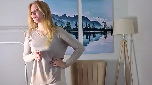 DelisaFroyd online show from 04/04/26, 06:44