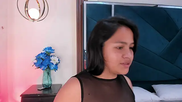 Snapshot of AprilMiiller chatting on 05/19/26, 01:06 AprilMiiller online show from 05/19/26, 01:06