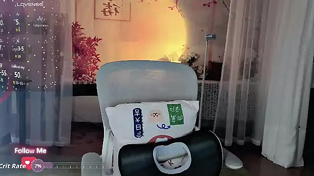 Snapshot of noomi-1111 chatting on 07/02/26, 03:23 noomi-1111 online show from 07/02/26, 03:23