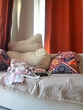 DoggyJasmine online show from 05/05/26, 02:58
