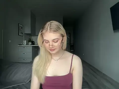 kirtova  online show from 05/10/26, 11:15