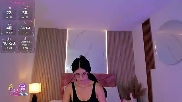Snapshot of clairemillerx chatting on 05/30/26, 02:36 clairemillerx online show from 05/30/26, 02:36