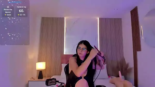 Snapshot of clairemillerx chatting on 06/06/26, 12:10 clairemillerx online show from 06/06/26, 12:10