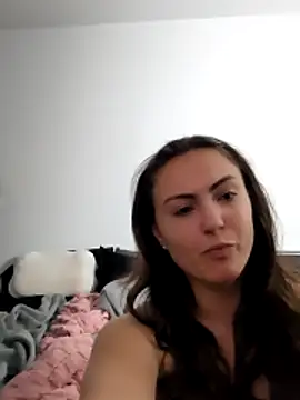 Snapshot of alwayswettt chatting on 04/04/26, 10:24 alwayswettt online show from 04/04/26, 10:24