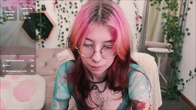 Alice Nyx online show from 06/14/26, 02:24