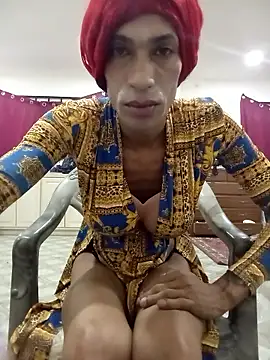 Snapshot of TranzPiggy chatting on 04/04/26, 06:33 TranzPiggy online show from 04/04/26, 06:33