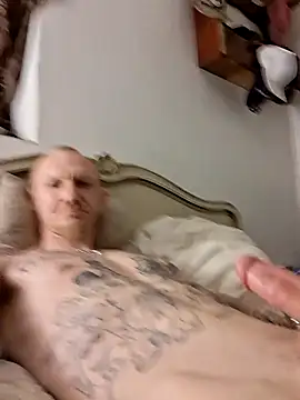 Snapshot of travisrwade chatting on 04/10/26, 10:20 travisrwade online show from 04/10/26, 10:20