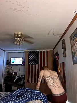 Snapshot of travisrwade chatting on 04/25/26, 02:03 travisrwade online show from 04/25/26, 02:03