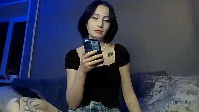 Alechka online show from 04/05/26, 04:48