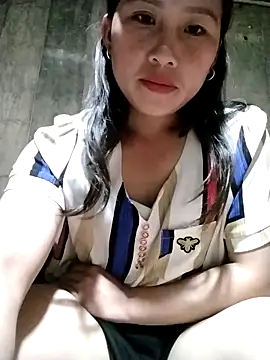 Snapshot of Yo-must chatting on 04/05/26, 02:14 Yo-must online show from 04/05/26, 02:14