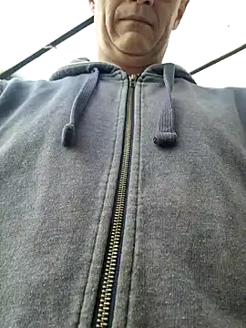 Snapshot of Frosting1957 chatting on 04/12/26, 07:35 Frosting1957 online show from 04/12/26, 07:35