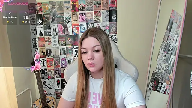 Snapshot of AmeliePeach chatting on 05/02/26, 01:54 AmeliePeach online show from 05/02/26, 01:54