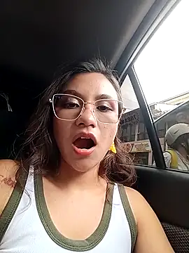 Snapshot of Leticia_Hinkley_ chatting on 04/08/26, 03:45 Leticia Hinkley online show from 04/08/26, 03:45