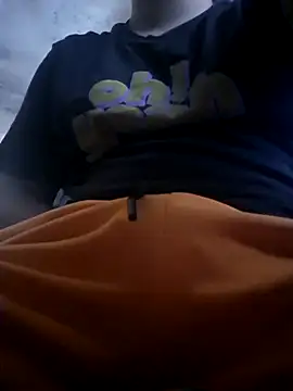 tobiasraimundo1 online show from 04/04/26, 05:32