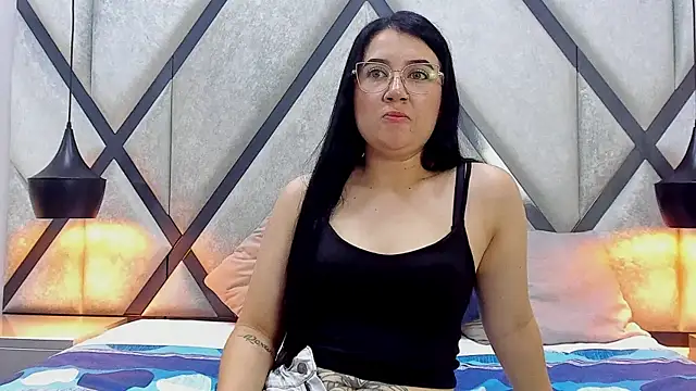 ChloeAshdord online show from 04/10/26, 05:06