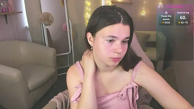 Snapshot of Kacey_Love chatting on 06/28/26, 01:28 Kacey Love online show from 06/28/26, 01:28
