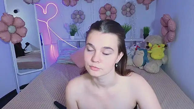 Snapshot of Kacey_Love chatting on 07/25/26, 05:43 Kacey Love online show from 07/25/26, 05:43