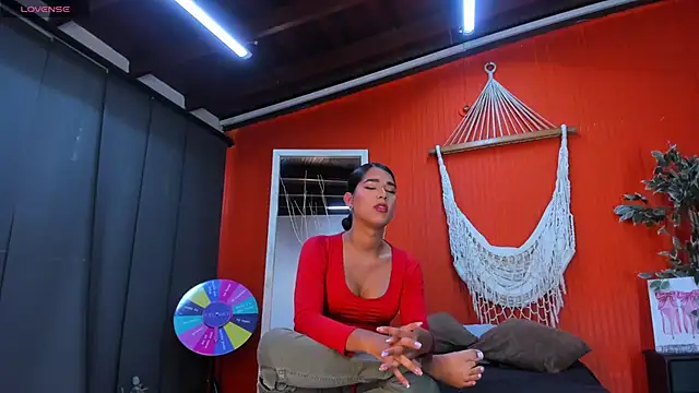liahspencer online show from 05/18/26, 04:13