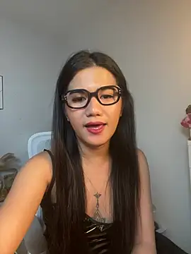 Snapshot of JassmineLove chatting on 06/27/26, 12:44 JassmineLove online show from 06/27/26, 12:44