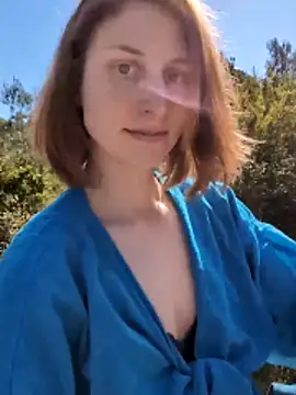 Snapshot of Julialexxxx chatting on 04/05/26, 08:55 Julialexxxx online show from 04/05/26, 08:55