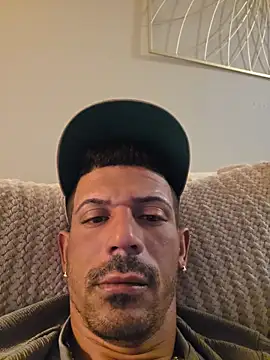 CubanFashion online show from 04/05/26, 05:48