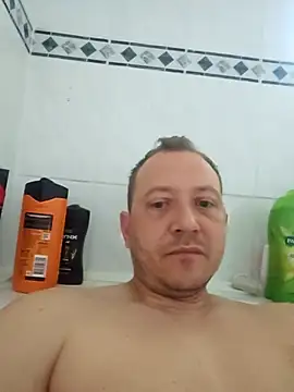 Snapshot of Adamus41 chatting on 04/19/26, 05:40 Adamus41 online show from 04/19/26, 05:40