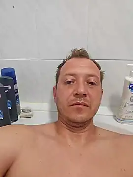Snapshot of Adamus41 chatting on 05/09/26, 04:28 Adamus41 online show from 05/09/26, 04:28