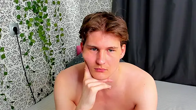 Snapshot of _Srifi_ chatting on 06/25/26, 05:12 Srifi online show from 06/25/26, 05:12