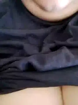 criscvwolff99 online show from 05/25/26, 04:13