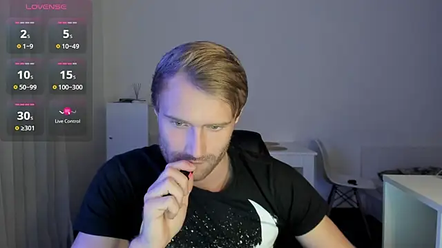 Snapshot of Paul_Rolex chatting on 03/17/26, 10:13 Paul Rolex online show from 03/17/26, 10:13