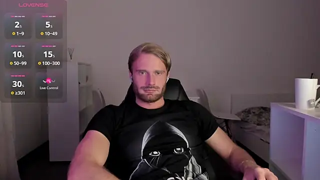 Snapshot of Paul_Rolex chatting on 03/26/26, 11:21 Paul Rolex online show from 03/26/26, 11:21